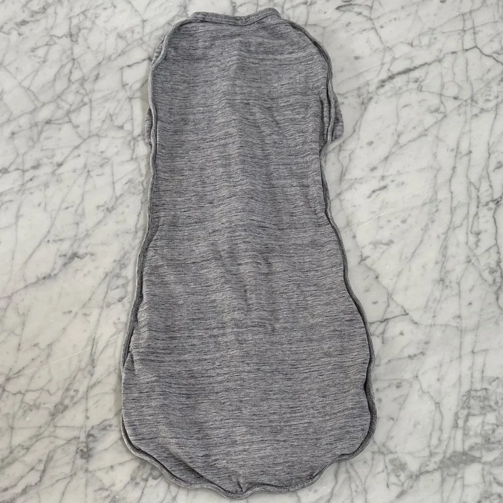 Woombie Swaddle 0-3m Gray Shoulder Snaps Full Zip